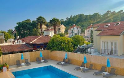 Cennet Hotel · 4