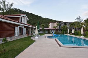 turkey/mugla/fethiye/gardenlifegocek33217b08.jpg