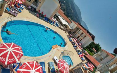 Karbel Beach Hotel · 5