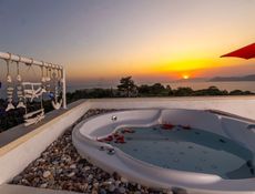 Mango Penthouse Teras ve Jakuzili