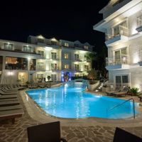 Montebello Deluxe Hotel