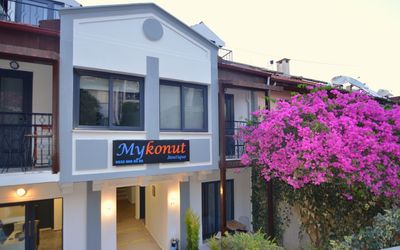 Mykonut Boutique Suites · 4