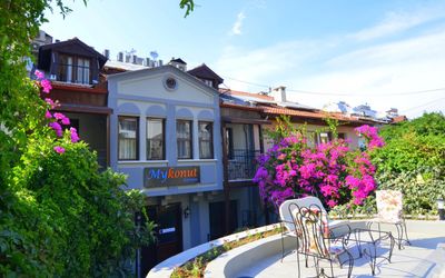 Mykonut Boutique Suites · 2
