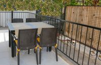 Appartement 1+1 avec vue sur la piscine