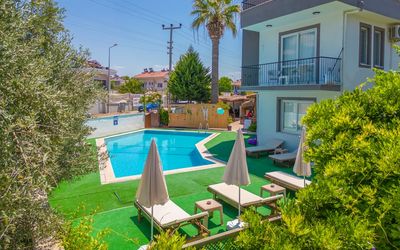 Mercan Otel Ve Turz. İşl. Tic. Ltd. Şti. (Nehir Apart Otel) · 4
