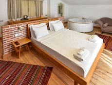 Suite Room With Jacuzzi