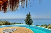 NERGİS ( FULL SEA VIEW, PRIVATE POOL AND JACUZZI )