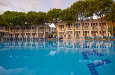 turkey/mugla/fethiye/whiteoteloludenizf79ed421.jpg