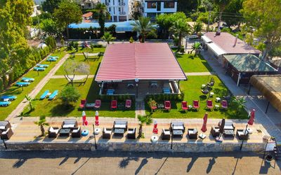 Yücel Hotel · 4