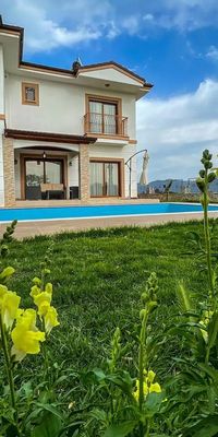 Villa Strawberry