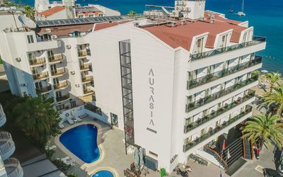 Aurasia Beach Hotel · 5