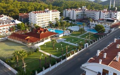 Club Pineta Hotel · 2