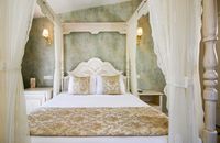Junior Suite (Land View)
