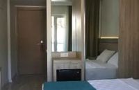 Standart oda kara manzaralı