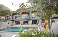 Deluxe Room With Shared Private Pool