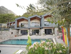 Deluxe Deniz Manzaralı Özel Havuzlu (Üç Odaya Ait)
