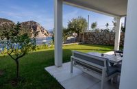 Deniz Manzaralı Villa