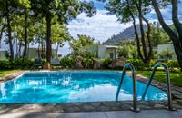 Özel Havuzlu ve Dağ Manzaralı Junior Villa