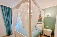 غرفة جناح بشرفة