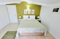 غرفة مع تراس - إطلالة على الحديقة