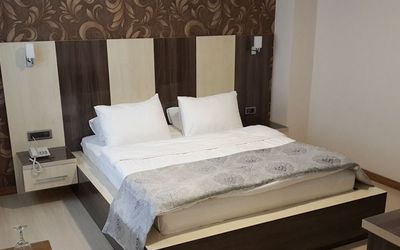 Hotel Diyar Paris · 5