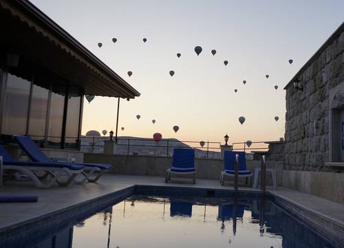 turkey/nevsehir/ballooncavehotel8318068a.jpg