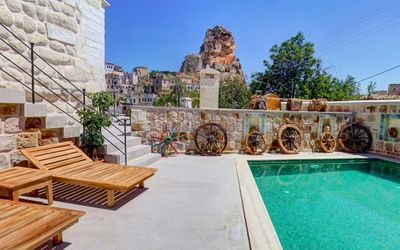Capp Royal Cave Hotel · 3