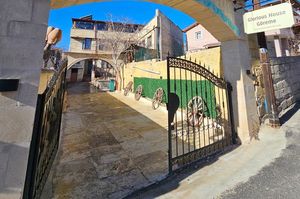 turkey/nevsehir/glorioushousec2f9a1d3.jpg