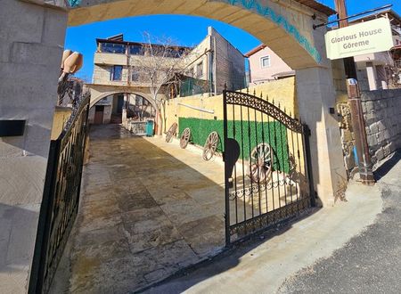 turkey/nevsehir/glorioushousec2f9a1d3.jpg