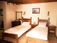 DELUXE TWIN/DOUBLE ROOM WITH BALCONY 204