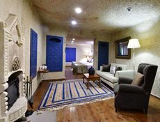Trzyosobowy Apartament typu Superior w jaskini