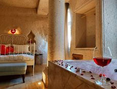 Deluxe Cave Room