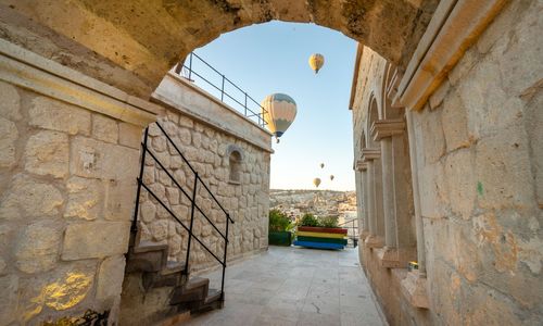 turkey/nevsehir/kapadokya/doorsofcappadocia3136e2e6.jpg