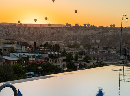 turkey/nevsehir/kapadokya/doorsofcappadocia7168d54e.jpg