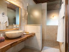 118 Deluxe Room - Balkonlu