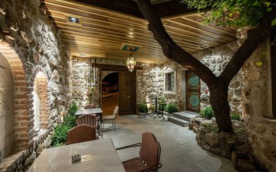 Foremanson Cave Hotel · 3