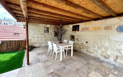 Grape Village House · 4