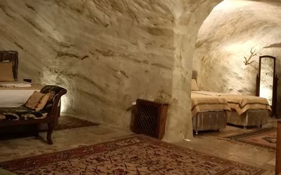 Naturels Cave House · 2