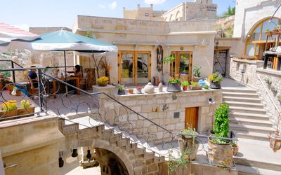 Pigeon Hotel · 2