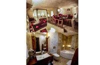 Honeymoon Room With Jacuzzi, Fireplace, Turkish Bath