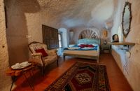 DELUXE CAVE ROOM(balcony) (104)