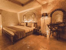 Royal Cave Suite