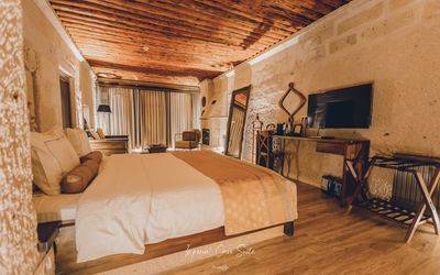 Nino Cave Suites · 2