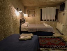 111-112 Superior Cave Triple Room