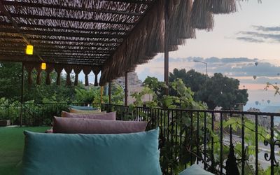 Phoenix Inn · 2