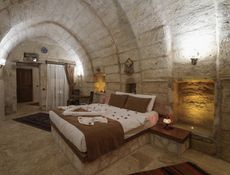 Royal Cave Long Suite