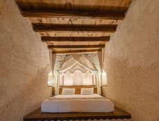 King Cave Suite