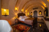 Junior Cave Suite Double with Bathtub