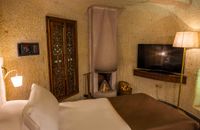 Junior Cave Suite Double with Bathtub