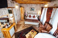 Deluxe Jacuzzi Room, City View